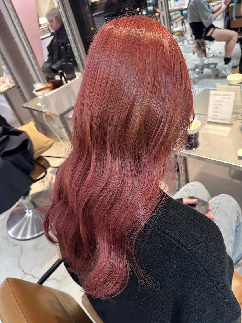 ロング カラー ピンクカラー レイヤーブリーチ特化 ホワイト専門/岸のヘアスタイル