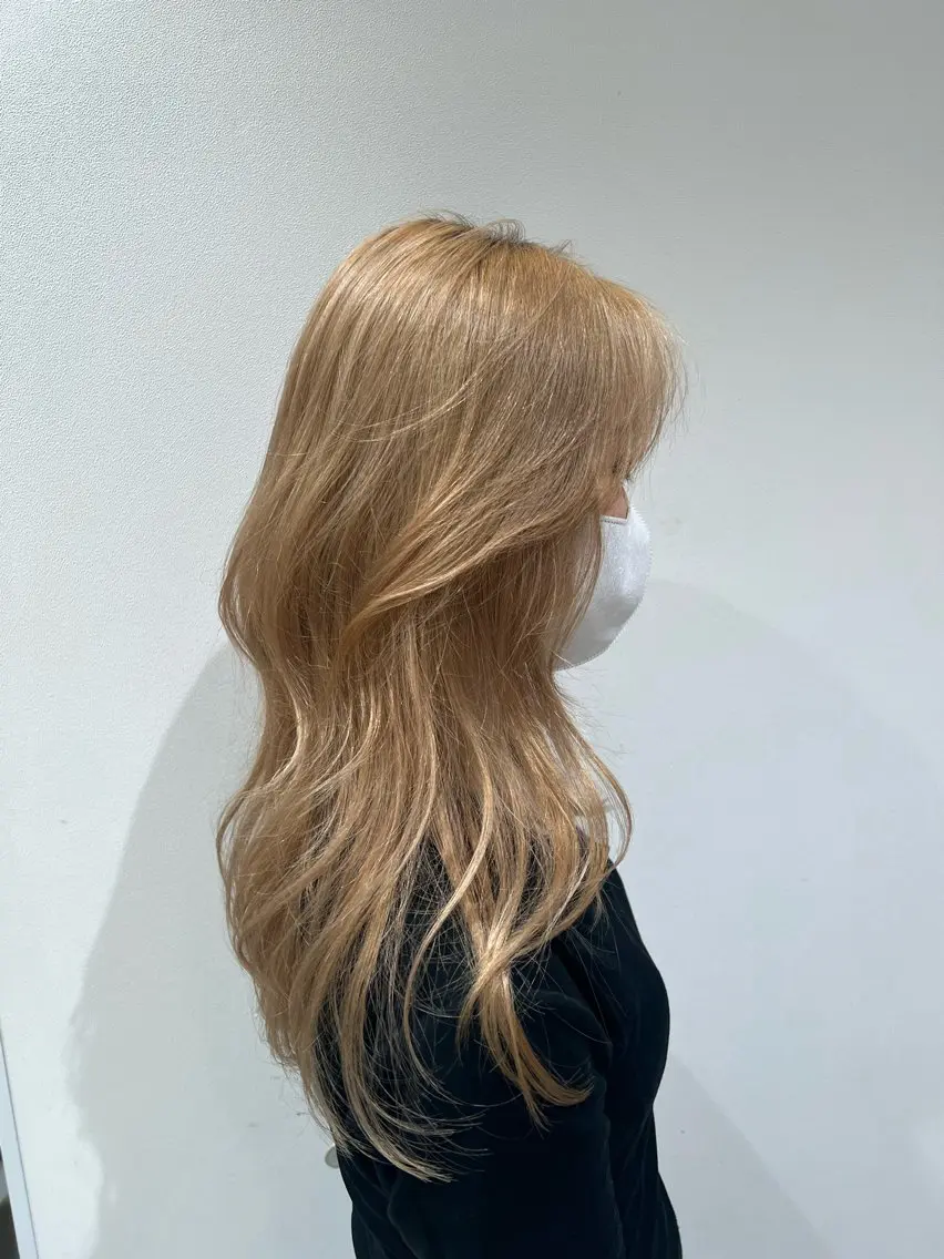 ロング カラー カット ヘアカラー トリートメント 💗渋谷/韓国/レイ ヤー顔周りSayaのヘアスタイル