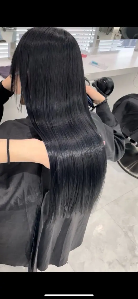 ロング カラー ヘアカラー 野口 楓華のヘアスタイル