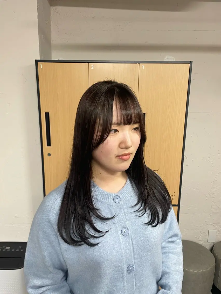 セミロング レイヤーカット ローレイヤー tokute 中野真咲🐺のヘアスタイル