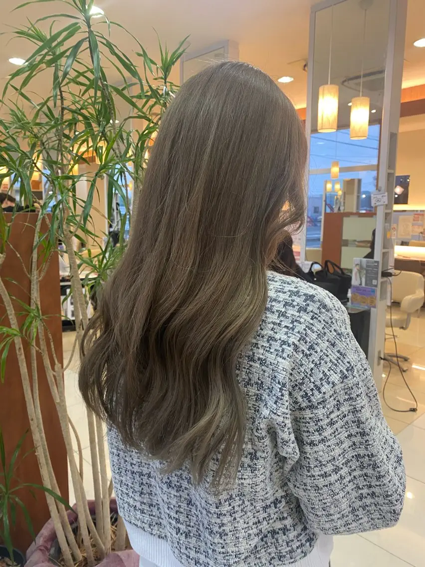 カラー ブリーチ ハイトーンカラー 髪質改善 ヘアカラー トリートメント 💖改善カラー 板倉百花💖のヘアスタイル