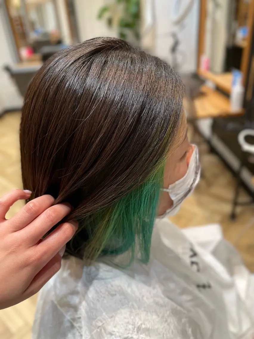 カラー イヤリングカラー ミント ミントグリーン カット ヘアカラー トリートメント 望恵🌸 韓国🇰🇷スタイルのヘアスタイル