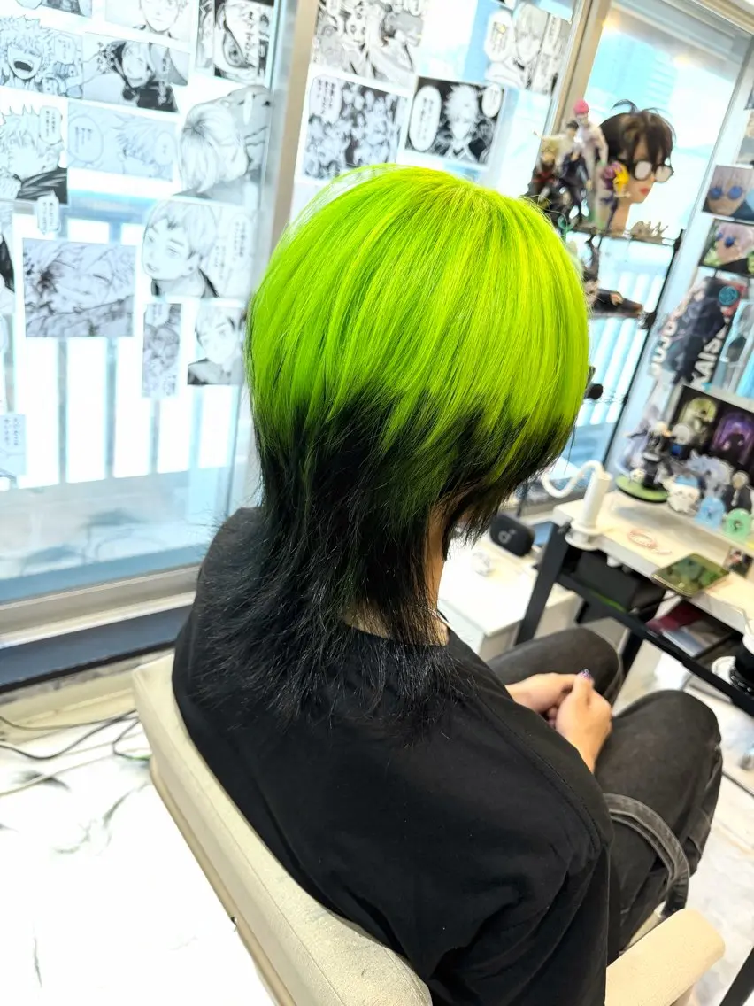 ミディアム カラー ヘアカラー トリートメント 派手髪/ハイトーン/ エクステ✨ユウキのヘアスタイル
