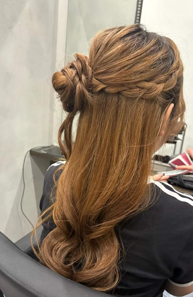 【平日限定ヘアセット✨】ヘアセット＋ヘアカラー＋トリートメントの写真