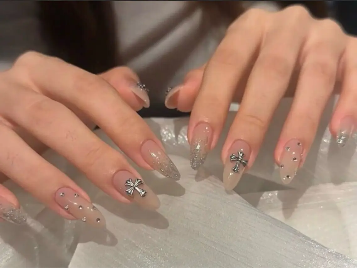 ネイル more glamのネイルデザイン