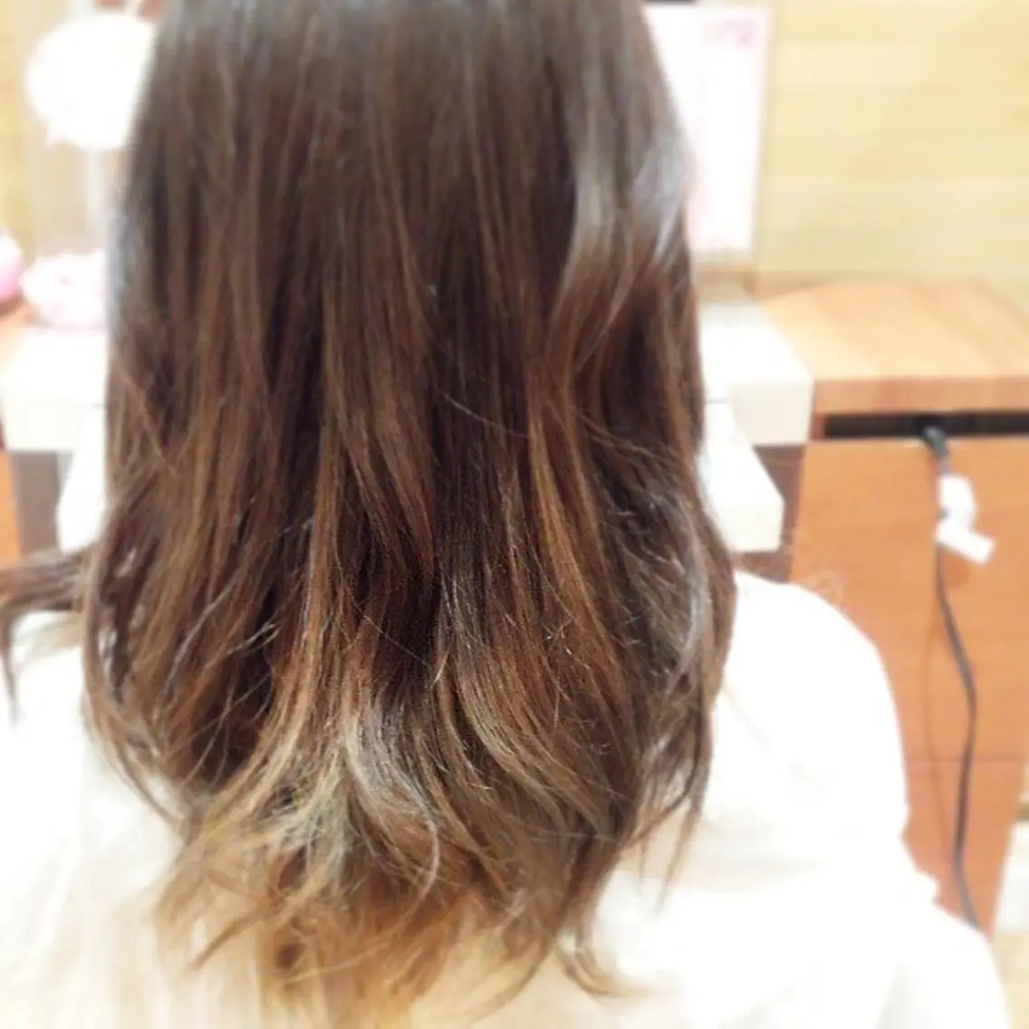 セミロング ロング カラー EARTH 池田 雄太のヘアスタイル