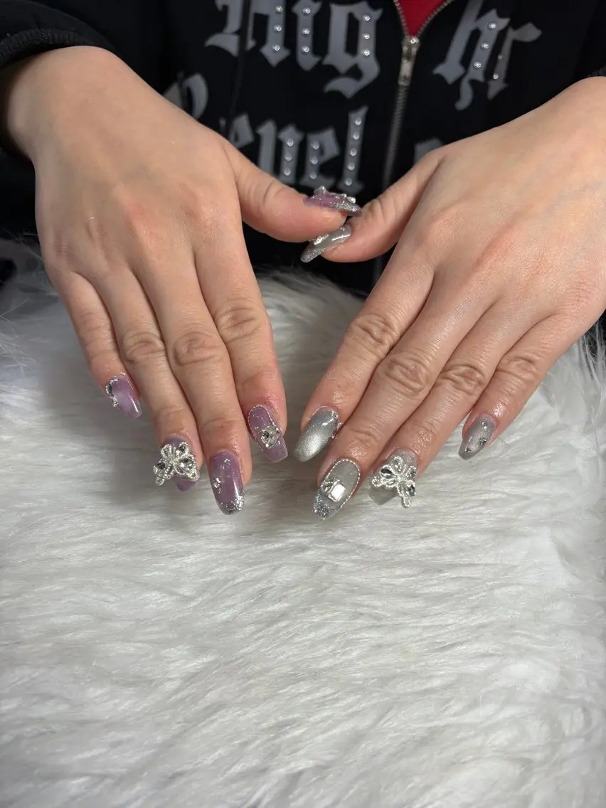 ネイル ハンドネイル LAVISH manaのネイルデザイン