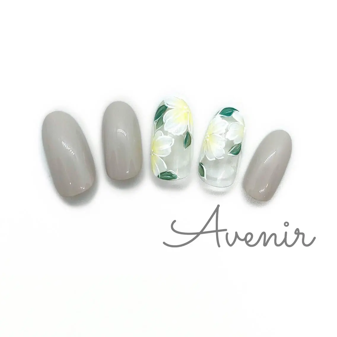 ネイル Avenir 表参道 nail&eye予約のネイルデザイン