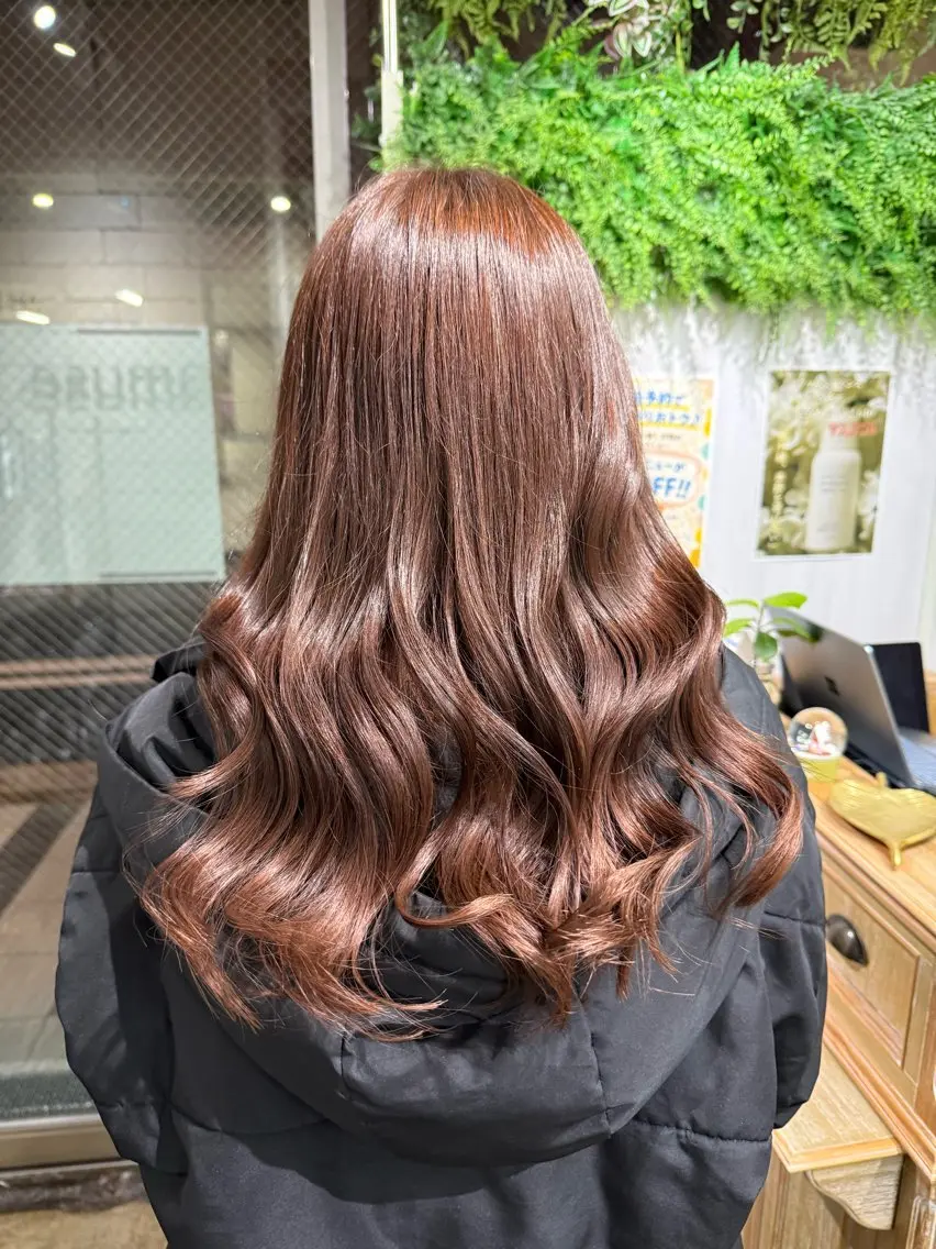 ミディアム カラー ミディアムパーマ 髪質改善 縮毛矯正 トリートメント 酸性ストレート カット ヘアカラー トリートメント ヘッドスパ 縮毛矯正/ /関内/あべももこのヘアスタイル