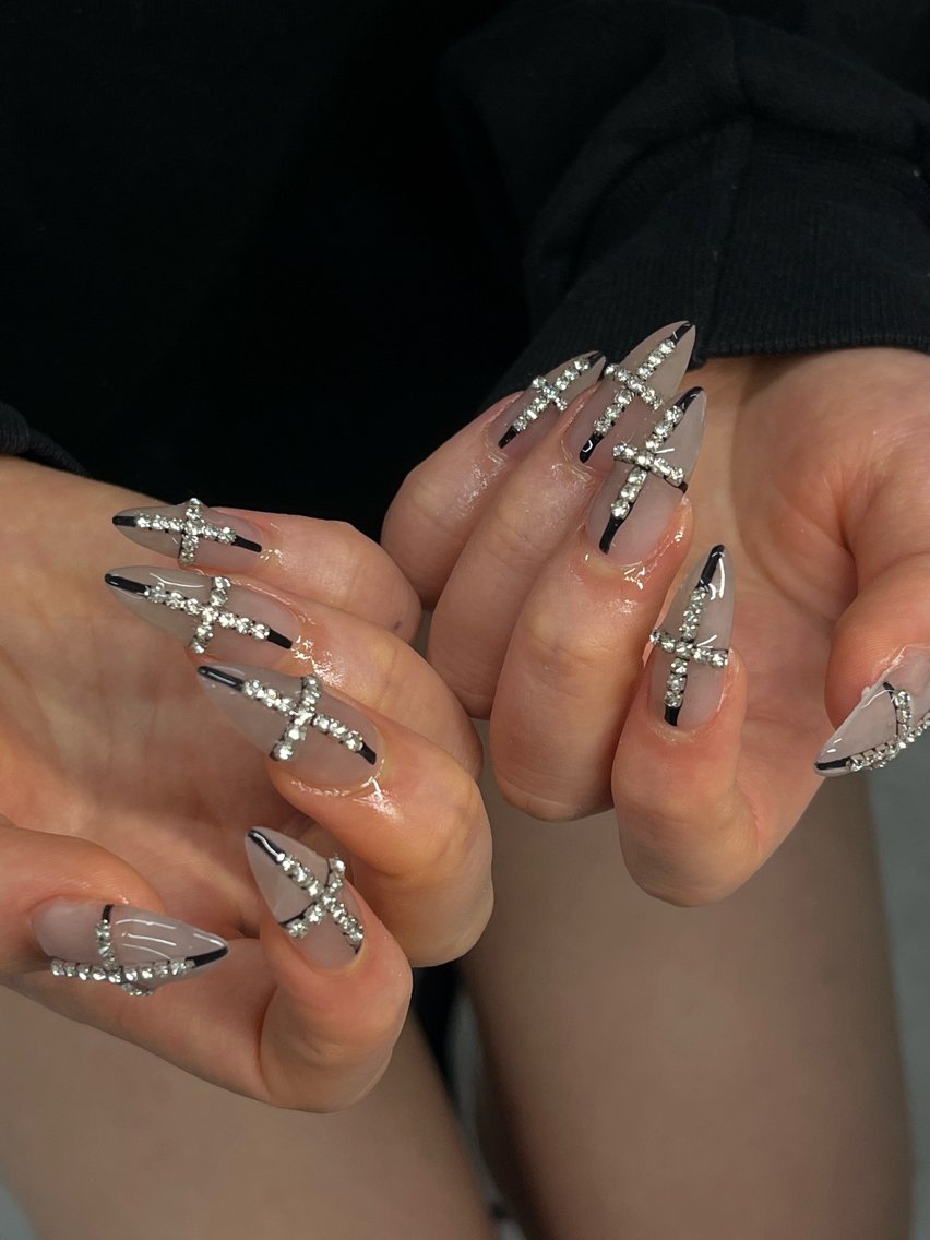 ネイル シンプルネイル ハンドネイル schon 🎀saraのネイルデザイン