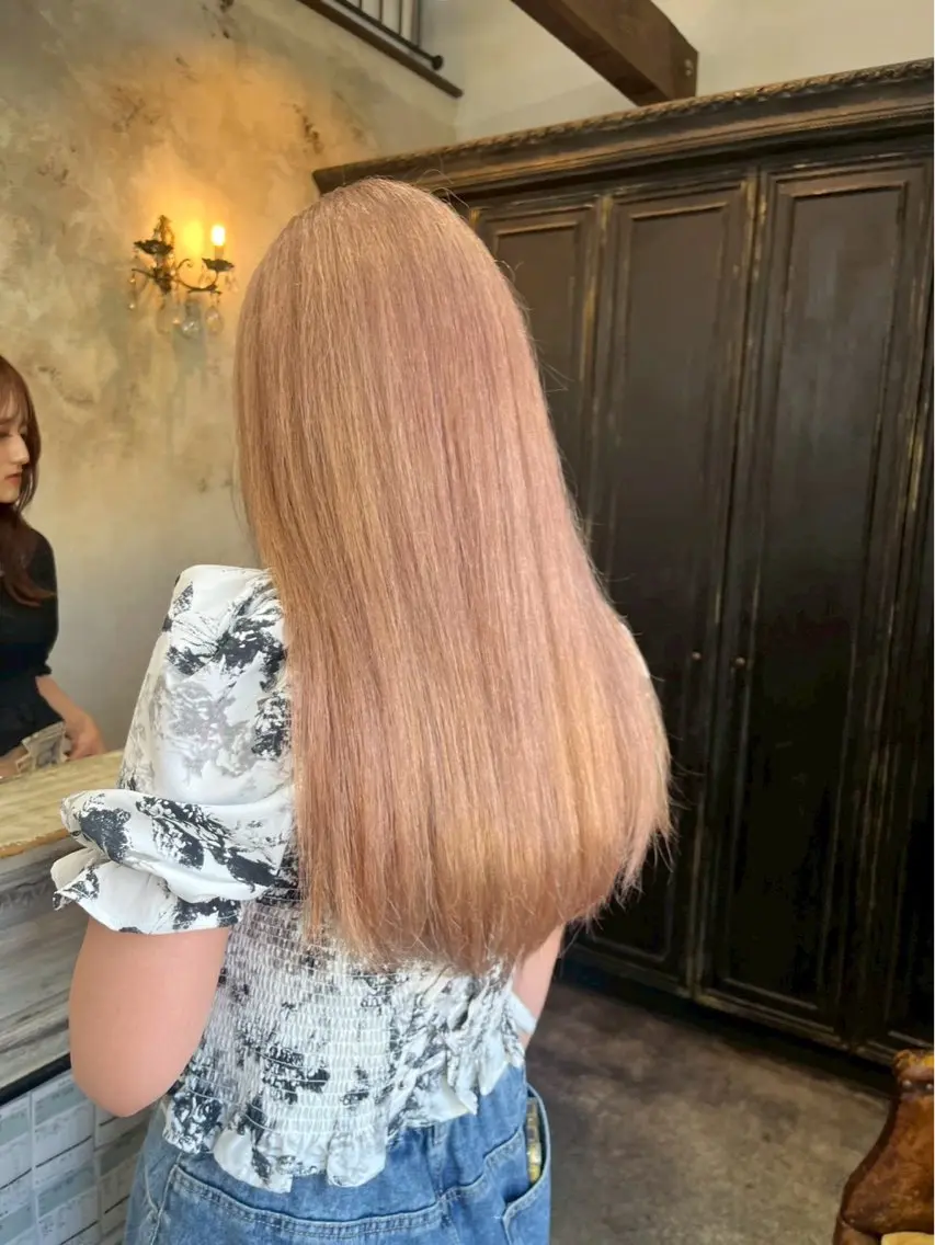 ロング カラー ブリーチ marie-anne 浜松元目店のヘアスタイル