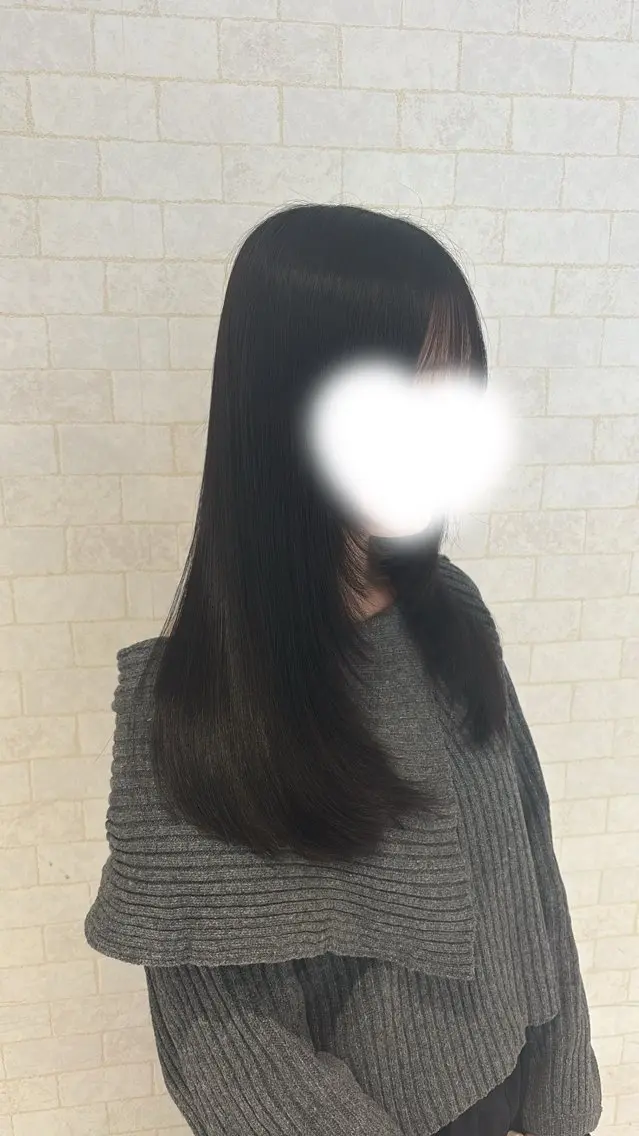 ロング 新開 羽音のヘアスタイル