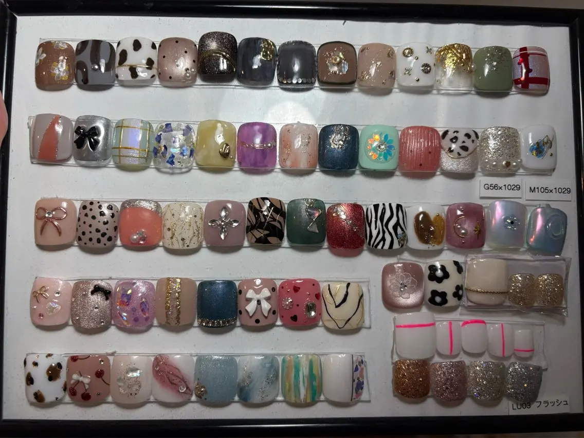 【フット1本アート👣】ネイル検定1級Jrネイリスト💅オフなしのみ※補足説明ご確認ください。の写真