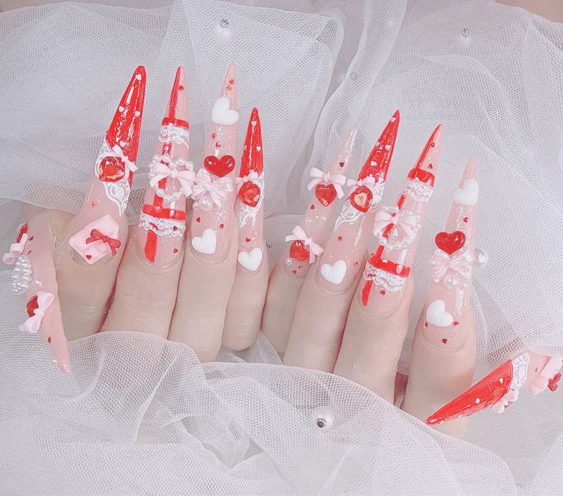 ネイル アートネイル オーロラネイル ボルドー チークネイル フレンチネイル ハンドネイル Sakura Nail Salonのネイルデザイン