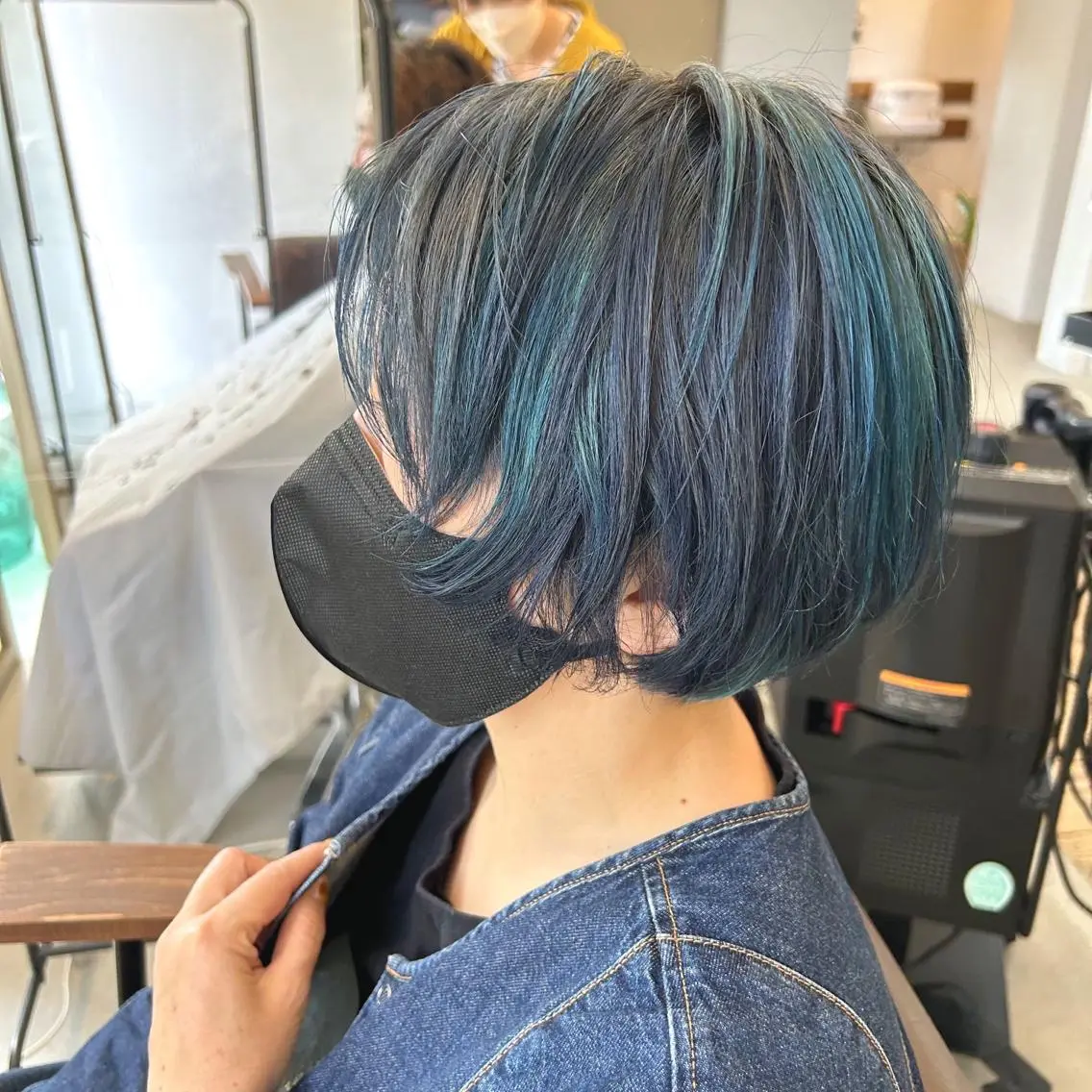 ショート カット ヘアカラー 綿貫 美雪のヘアスタイル