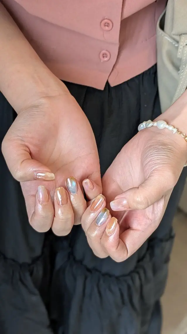ネイル ミラーネイル ニュアンスネイル オレンジ シンプルネイル ハンドネイル m&pPrivate nailsalonのネイルデザイン