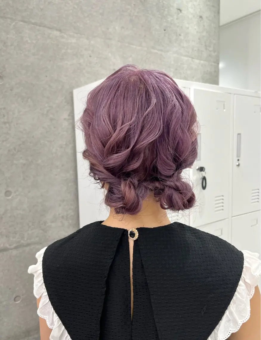 ミディアム ヘアアレンジ お団子ヘア 結婚式・ブライダル ヘアセット 卒業式お呼ばれ🕊️ ヘアセット✴︎ミキのヘアスタイル