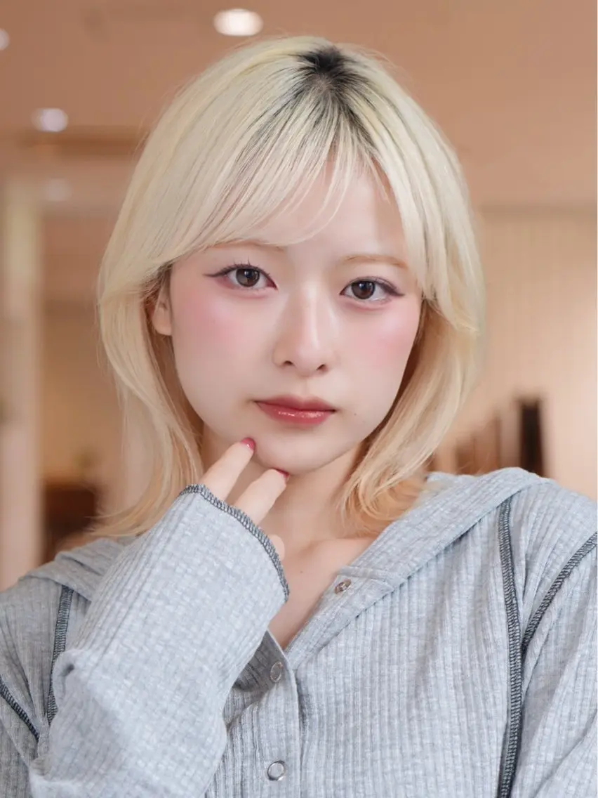 ミディアム カラー ここな Un amiのヘアスタイル