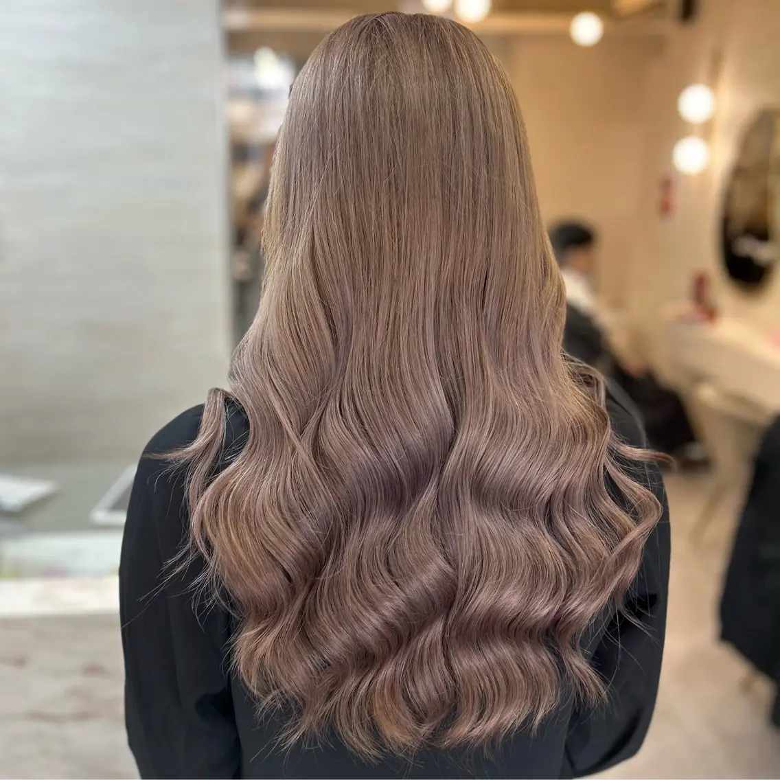 ロング カラー ブリーチ グレージュ ミルクティーグレージュ 🦋Yui🦋透明感 /ベージュ/Wカラーのヘアスタイル