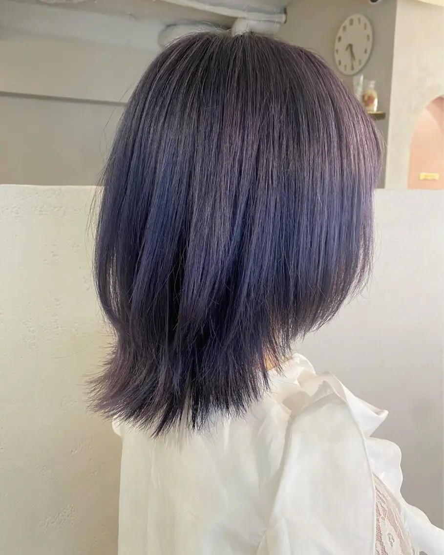 ミディアム カラー ブルーカラー ブルーラベンダー ラベンダーカラー 佐々木 雪菜のヘアスタイル