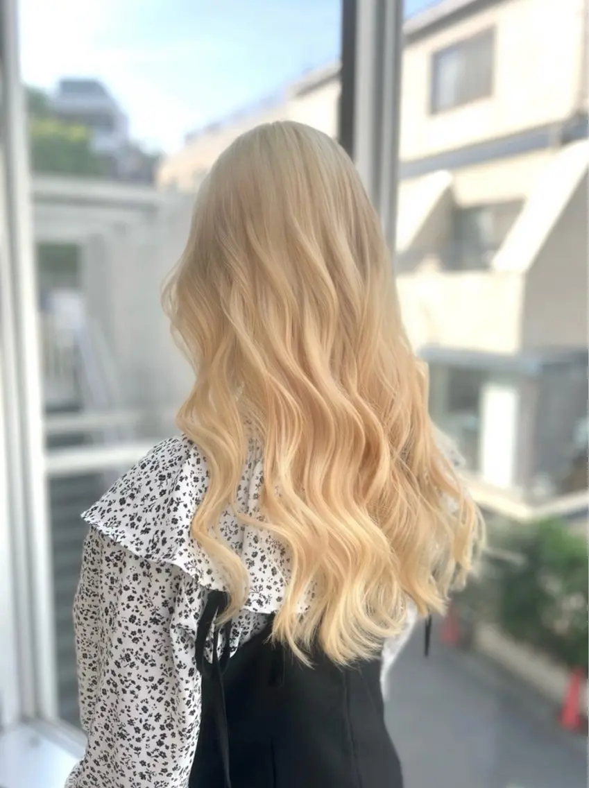 ロング カラー ヘアアレンジ 🎀ハイトーン・艶 カラー HANA🎀のヘアスタイル