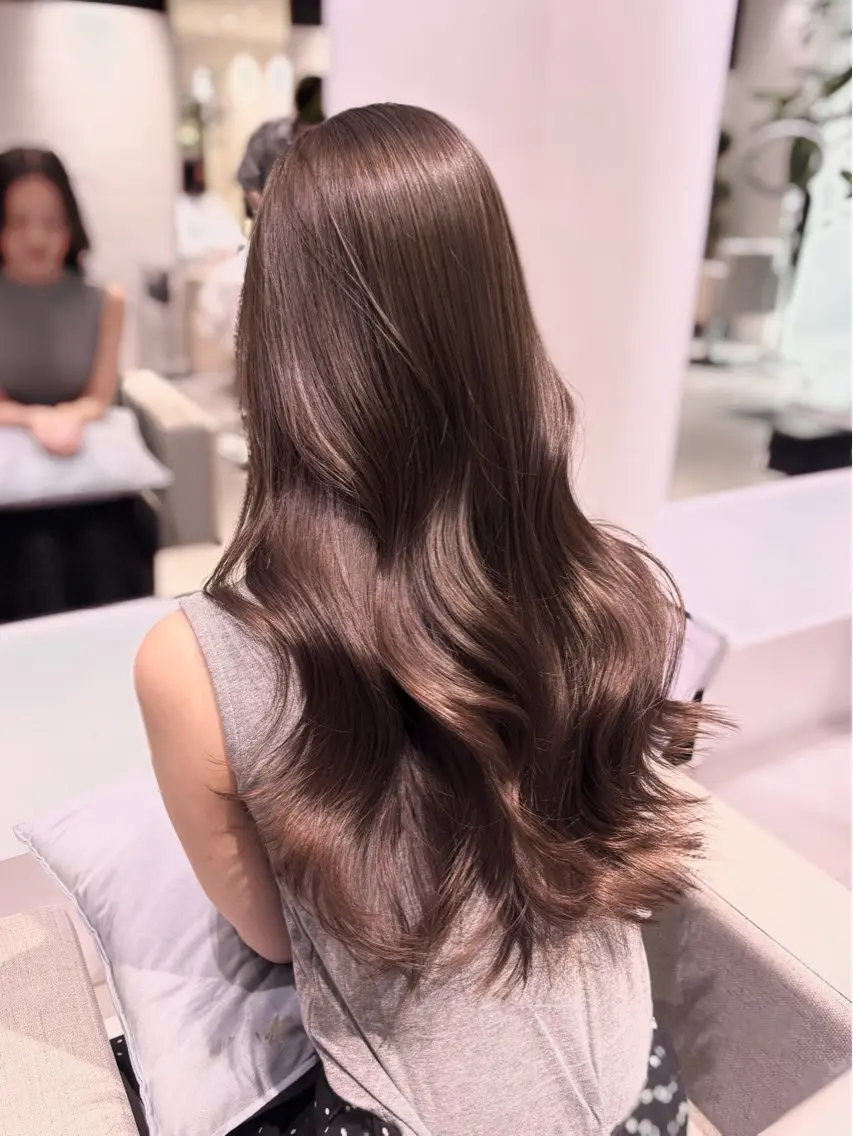 ロング カラー 透明感カラー グレージュ 韓国風ヘア レイヤーカット ワンホンレイヤー カット ヘアカラー トリートメント 銀座/韓国レイヤー/ 艶カラー🍓原田侑依のヘアスタイル