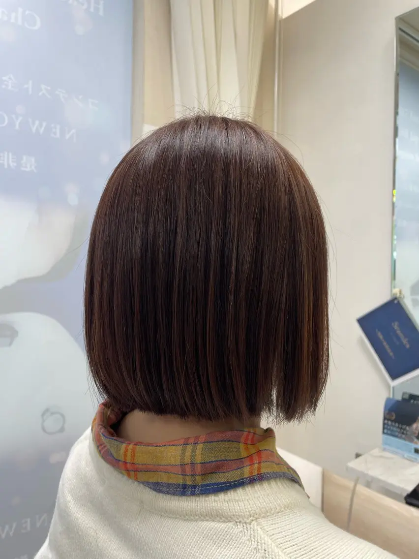 カット+カラー(リタッチ、全頭)の写真