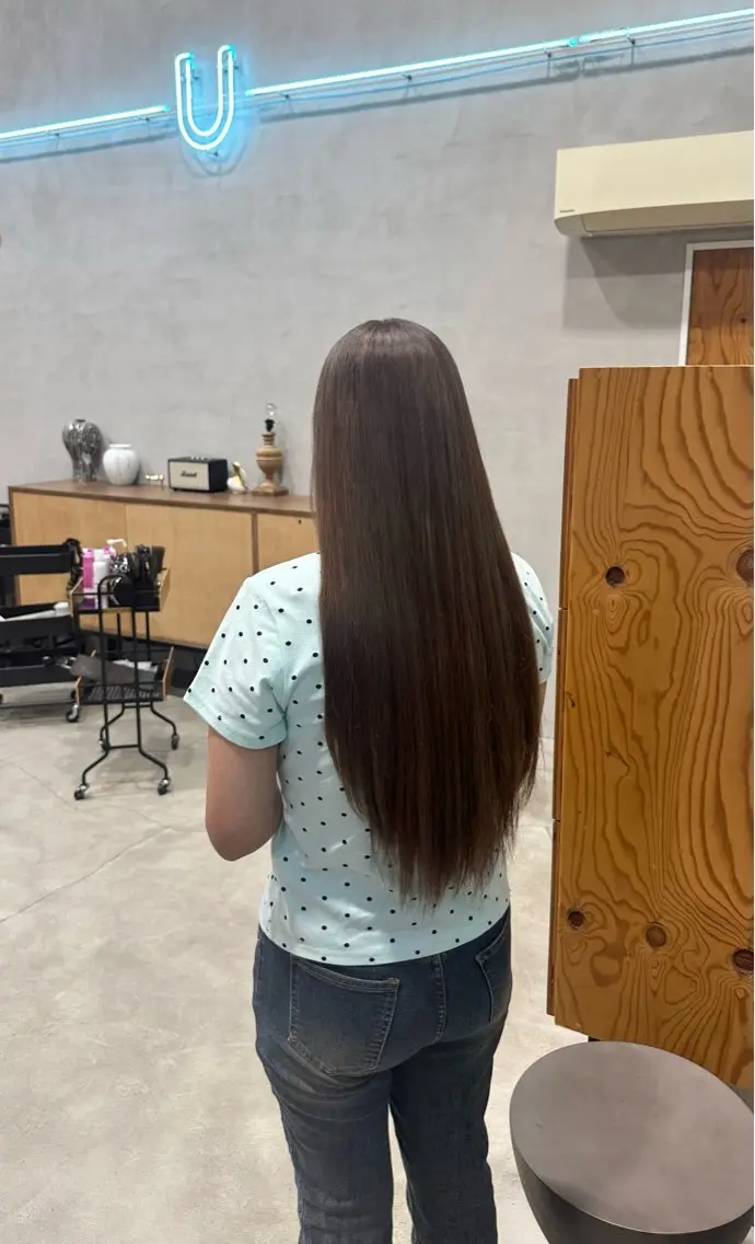 ロング ヘアカラー 【U】 manakaのヘアスタイル