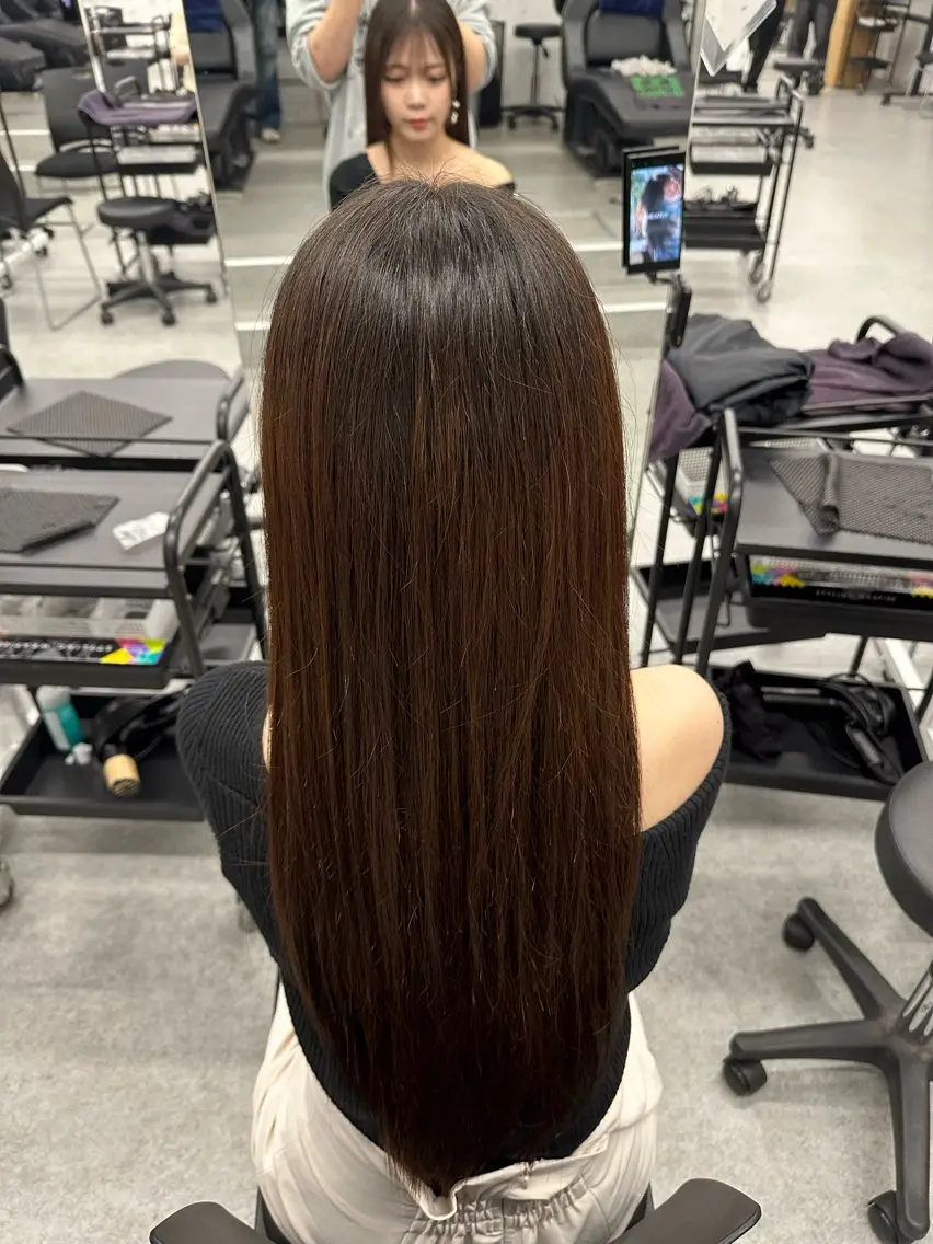 ロング カラー ブリーチ ブリーチなしカラー 髪質改善 🫧モテる💗ダメー ジレスハイトーン🫧のヘアスタイル