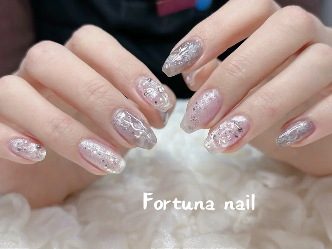 ネイル ニュアンスネイル Nail •Head スパFortunaのネイルデザイン