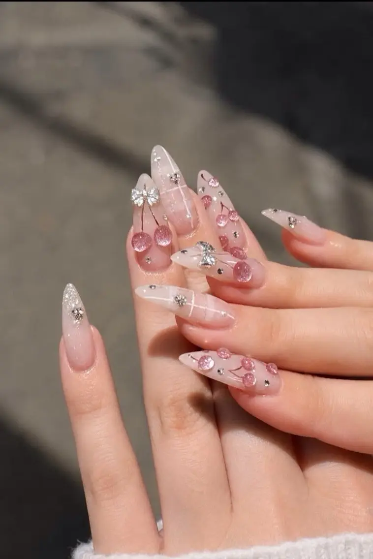 ネイル アートネイル フラワーネイル ジェルネイル キラキラネイル 韓国ネイル ハンドネイル ハンドケア Nova Nail Studioのネイルデザイン