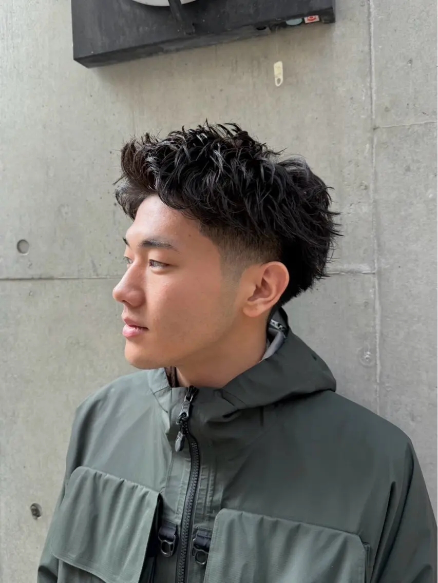 パーマ メンズ カット トリートメント ヘアセット 豊崎 佑輔のヘアスタイル