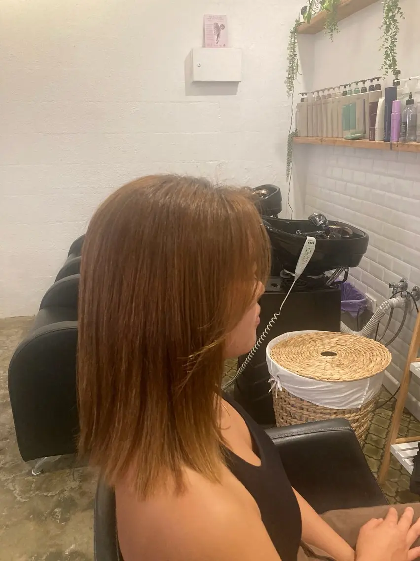 ミディアム カラー ブリーチ ブリーチなしカラー ヘアカラー 鍋島 くるみのヘアスタイル
