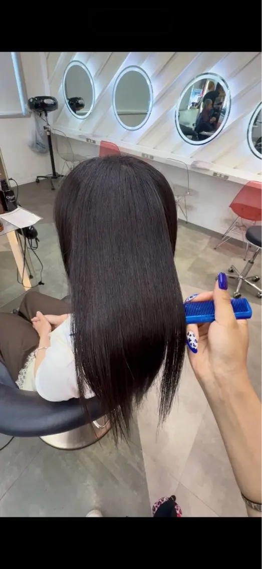 ロング 縮毛矯正 艶カラー✨️縮毛矯正 ☁みさ🫧🤍のヘアスタイル