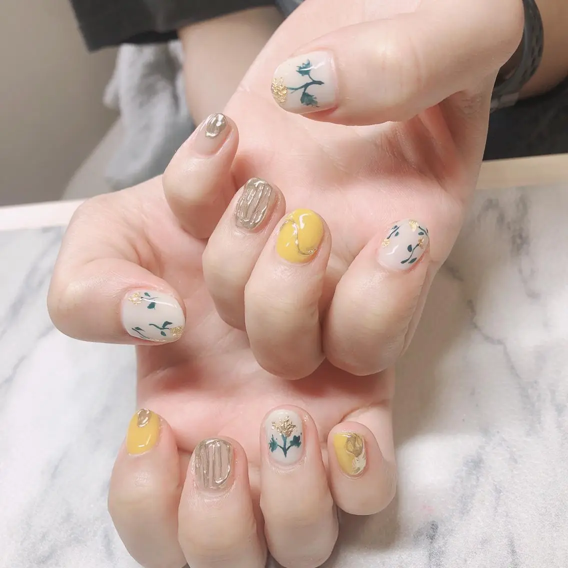 ネイル フラワーネイル 結城 怜菜のネイルデザイン