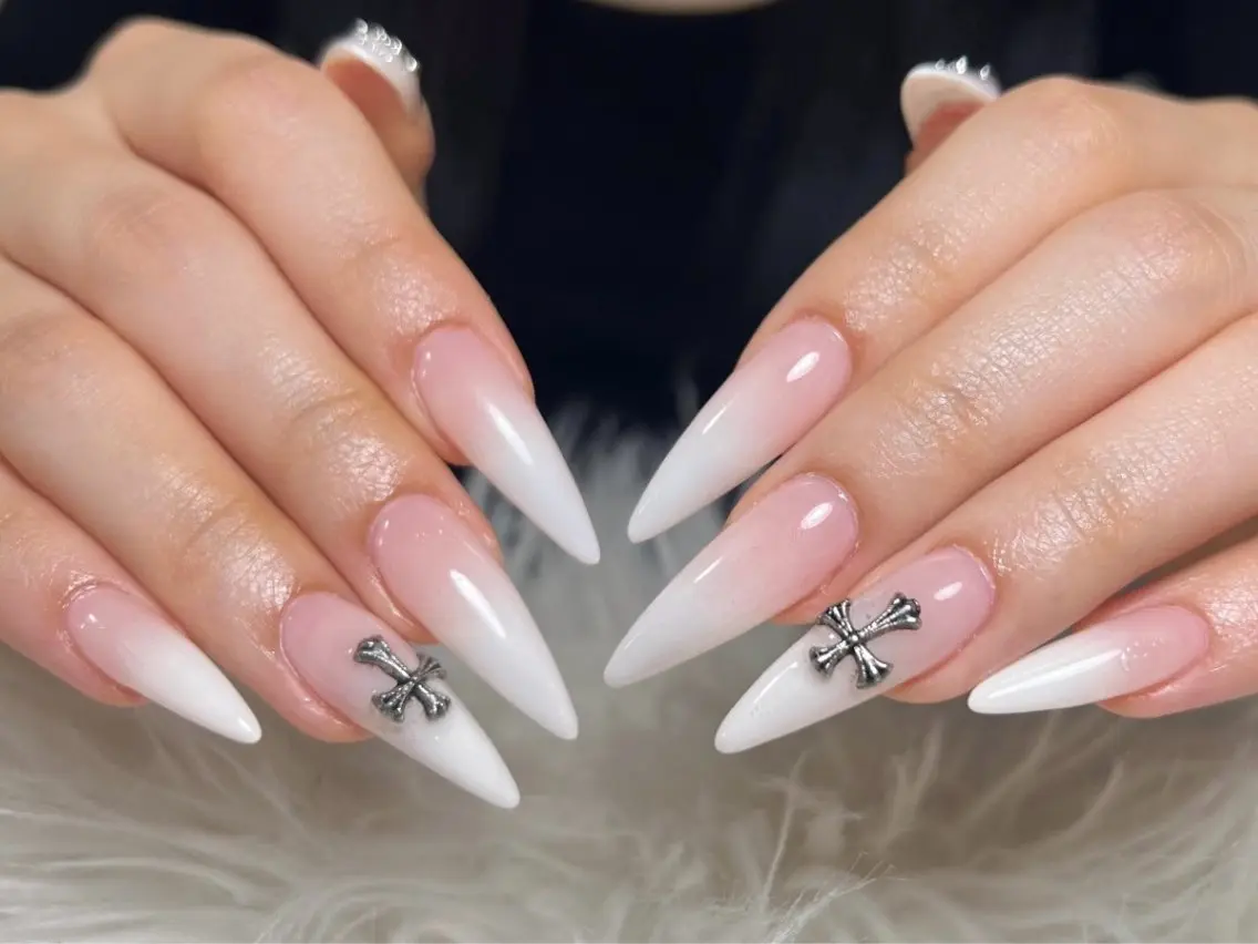 ネイル ハンドネイル T.Lee Nail Lilyのネイルデザイン