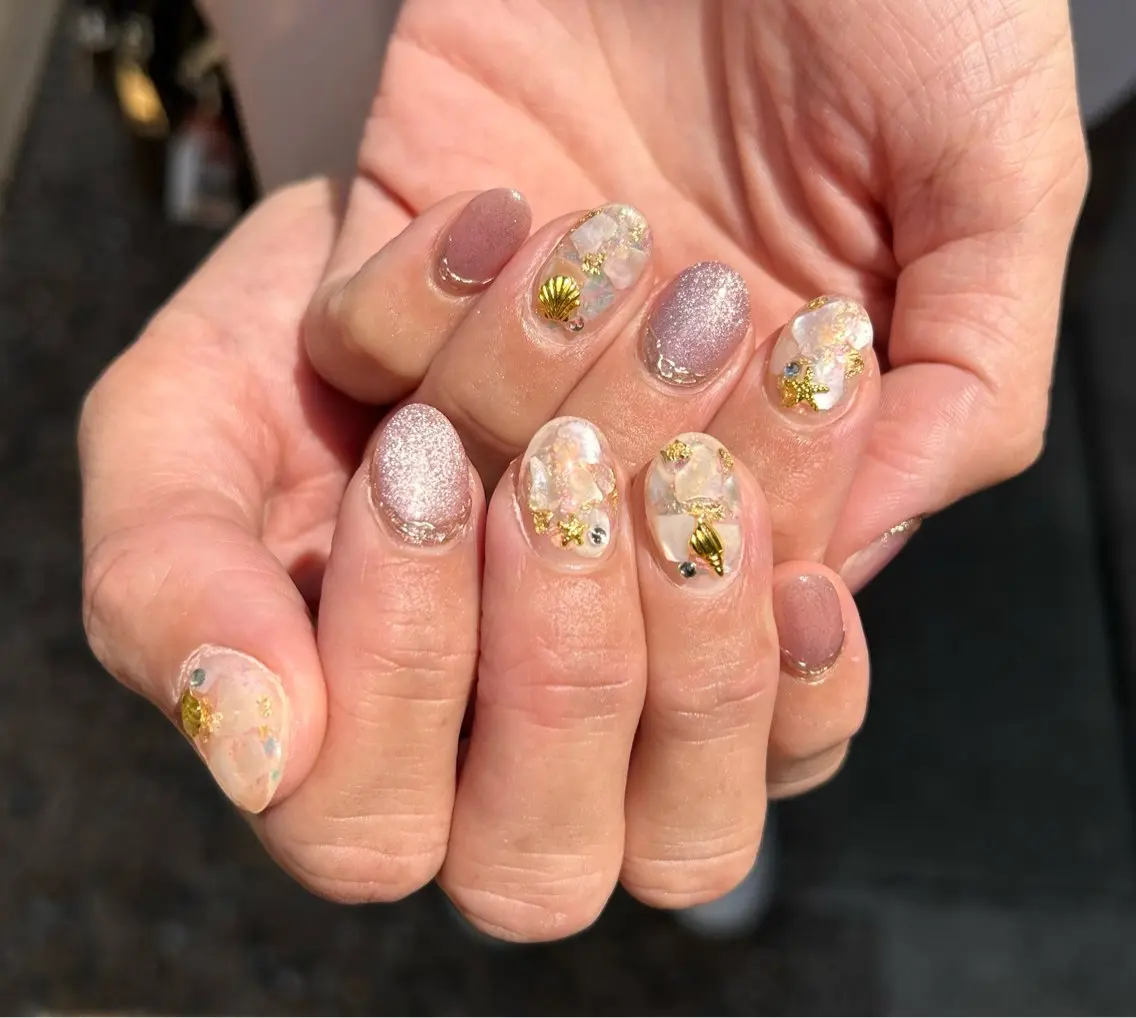 ネイル ハンドネイル フットネイル ✴︎ Delightのネイルデザイン