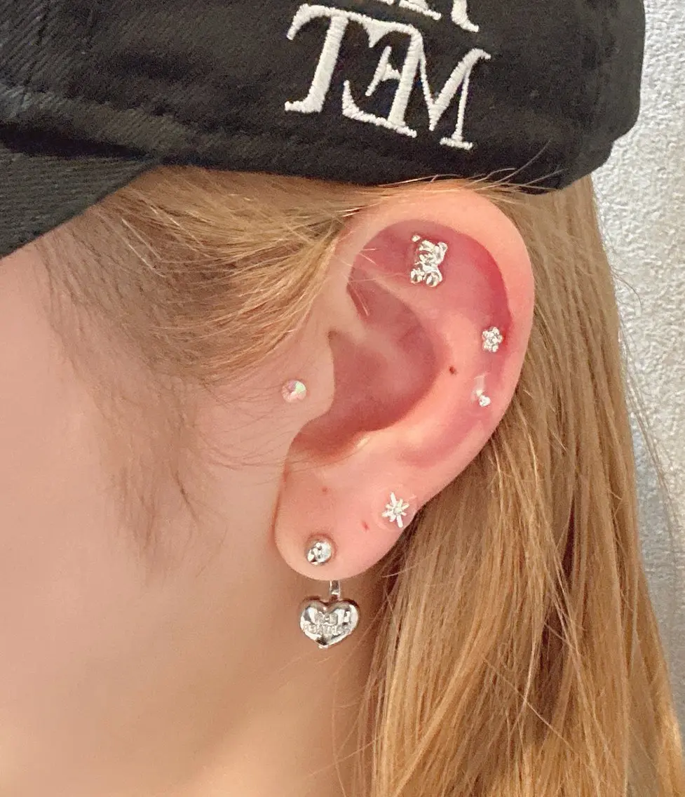 💎耳つぼジュエリー💎6粒の写真
