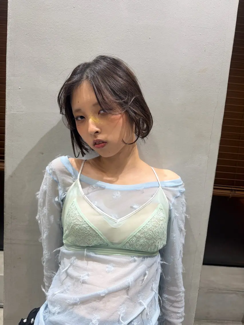 ミディアム 松岡 向日葵のヘアスタイル