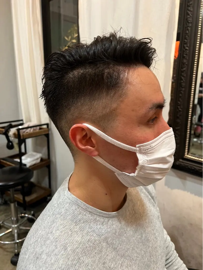 ショート メンズ パーマ/透明感カラー 小松のヘアスタイル