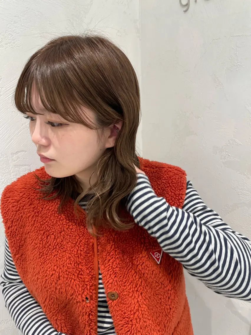 ミディアム 佐々木 彩羽のヘアスタイル