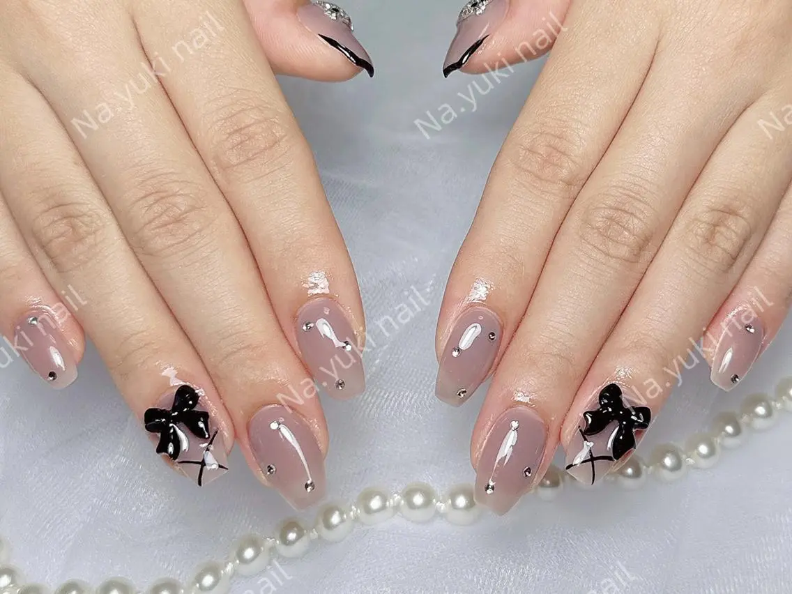 ネイル Queenie 🦋のネイルデザイン