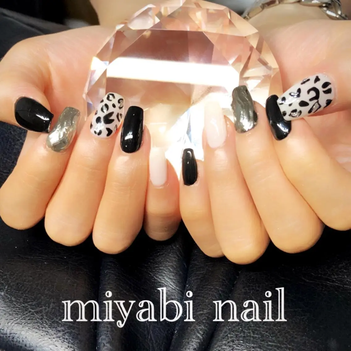ネイル アニマル柄 アートネイル ミラーネイル 持ち込み シルバー ハンドネイル miyabi nail 桂川駅近くのネイルデザイン