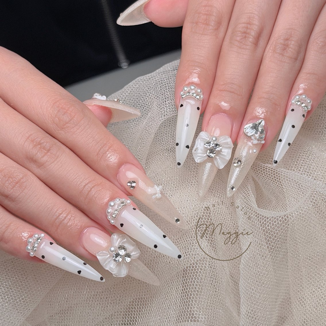 ネイル ハンドネイル Maggie Nail🦩BiKiのネイルデザイン