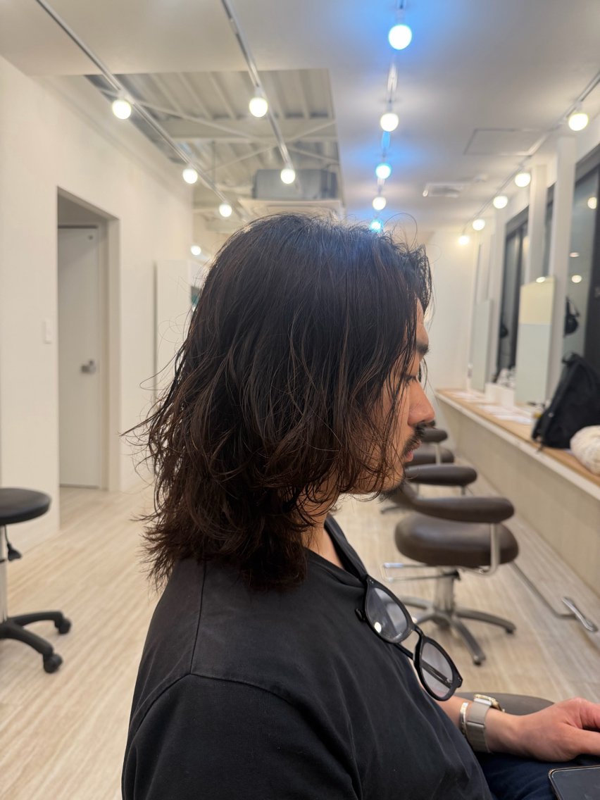 ミディアム パーマ ミディアムパーマ ウルフカット カット パーマ 小西 舞依のヘアスタイル