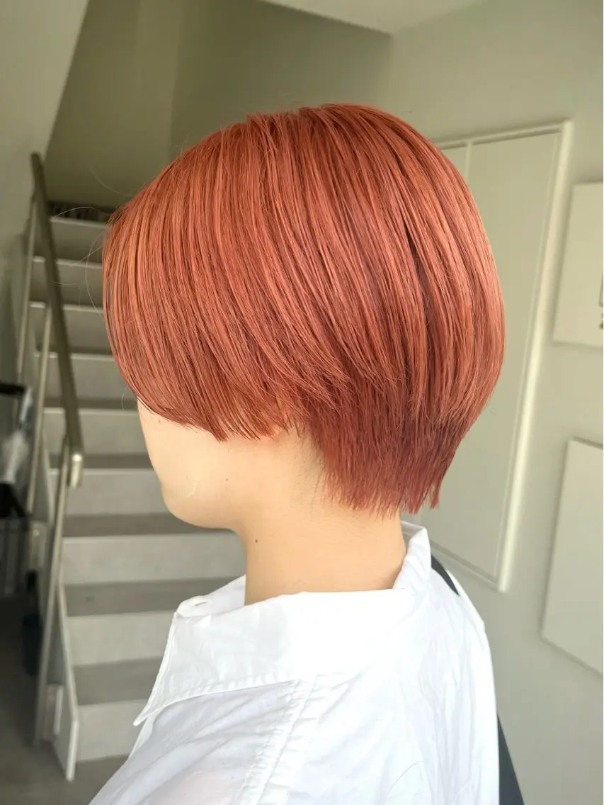 ショート カラー ブリーチ ピンクカラー カット ヘアカラー Ami ケアブリーチ/表参道のヘアスタイル