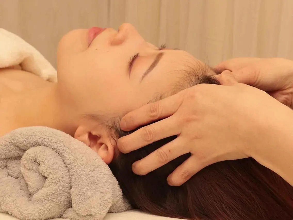 ミディアム カラー パーマ ヘアアレンジ メンズ キッズ ネイル マツエク・マツパ アイブロウ ヘッドスパ 堀井 凌平のヘアスタイル