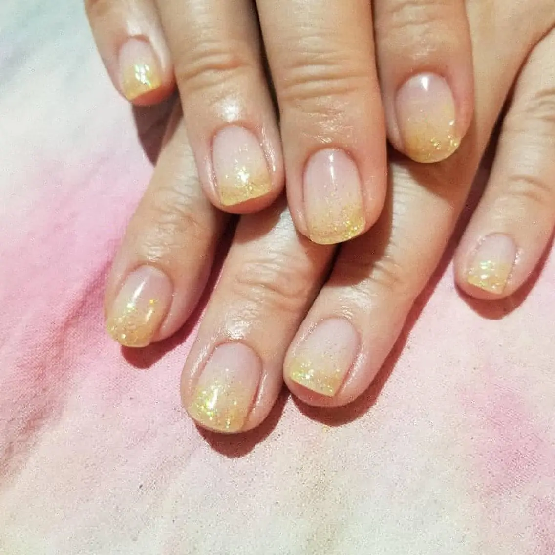 ネイル グラデーション ラメ(グリッター) ラメグラデーション ワンカラーネイル 黄色 個人サロン saltnailのネイルデザイン