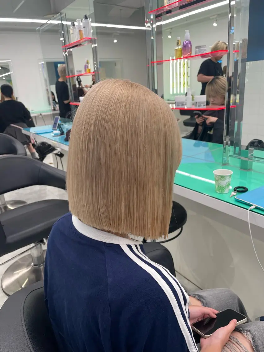 【初ハイトーンは絶対コレ】ケアブリーチ込トリプルカラー&補修トリートメントミニモ限定✨️の写真