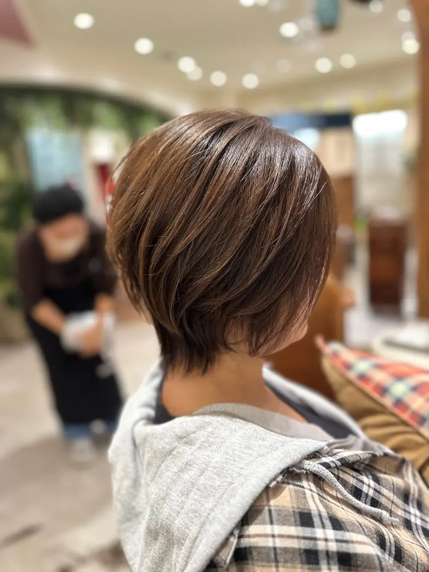 ショート カット ヘアカラー トリートメント 韓国風レイヤーカット 🇰🇷❕モカのヘアスタイル